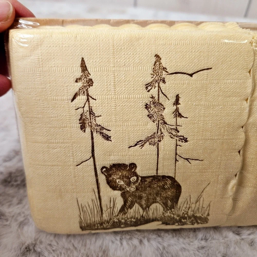 Vintage Cream Brown Bear Pine Forest Rustic Paper Guest‎ Napkins Cabin